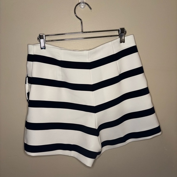 Zara Navy and White Striped Bermuda Shorts - Picture 3 of 8